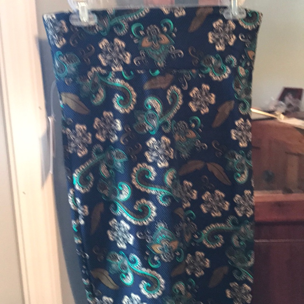 Nwt lularoe Cassie small